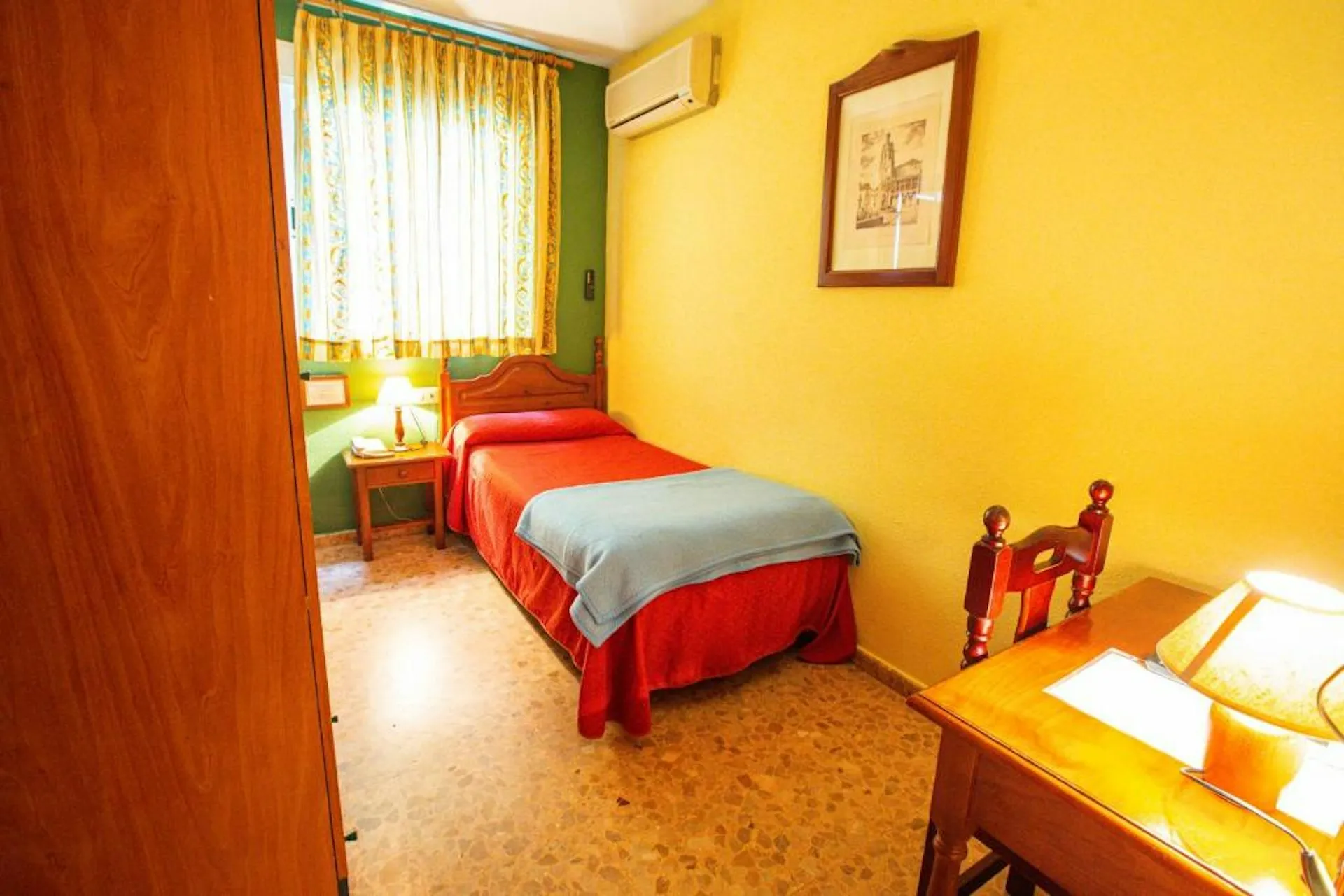 habitaciones de hotel en Ronda con baño privado